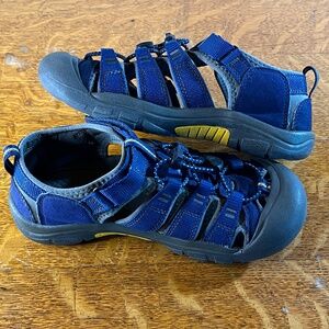 Keen Kids Navy Blue Newport H2 Sandals Size 5